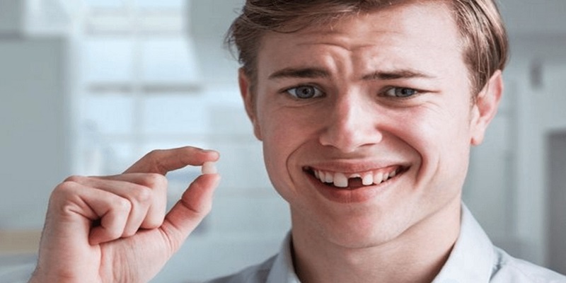 Người Trung Quốc quan niệm rằng rụng răng là dấu hiệu cho thấy sắp thăng tiến trong sự nghiệp